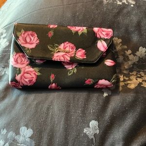 Guess clutch/crossbody bag